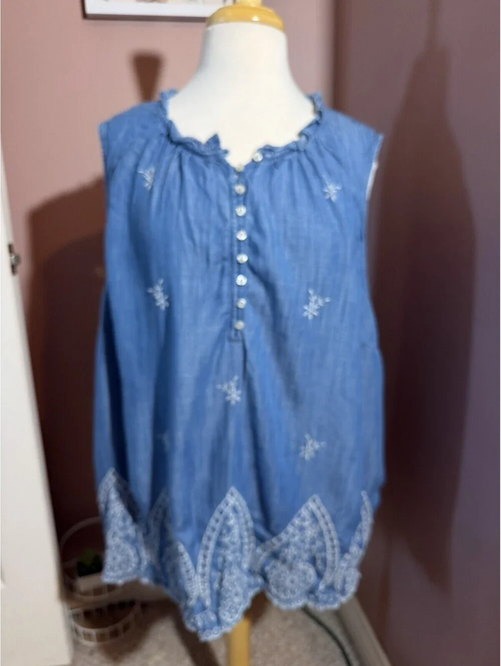 Talbots Sleeveless Blouse Embroidered Boho Chambray Blue White Womens 3X